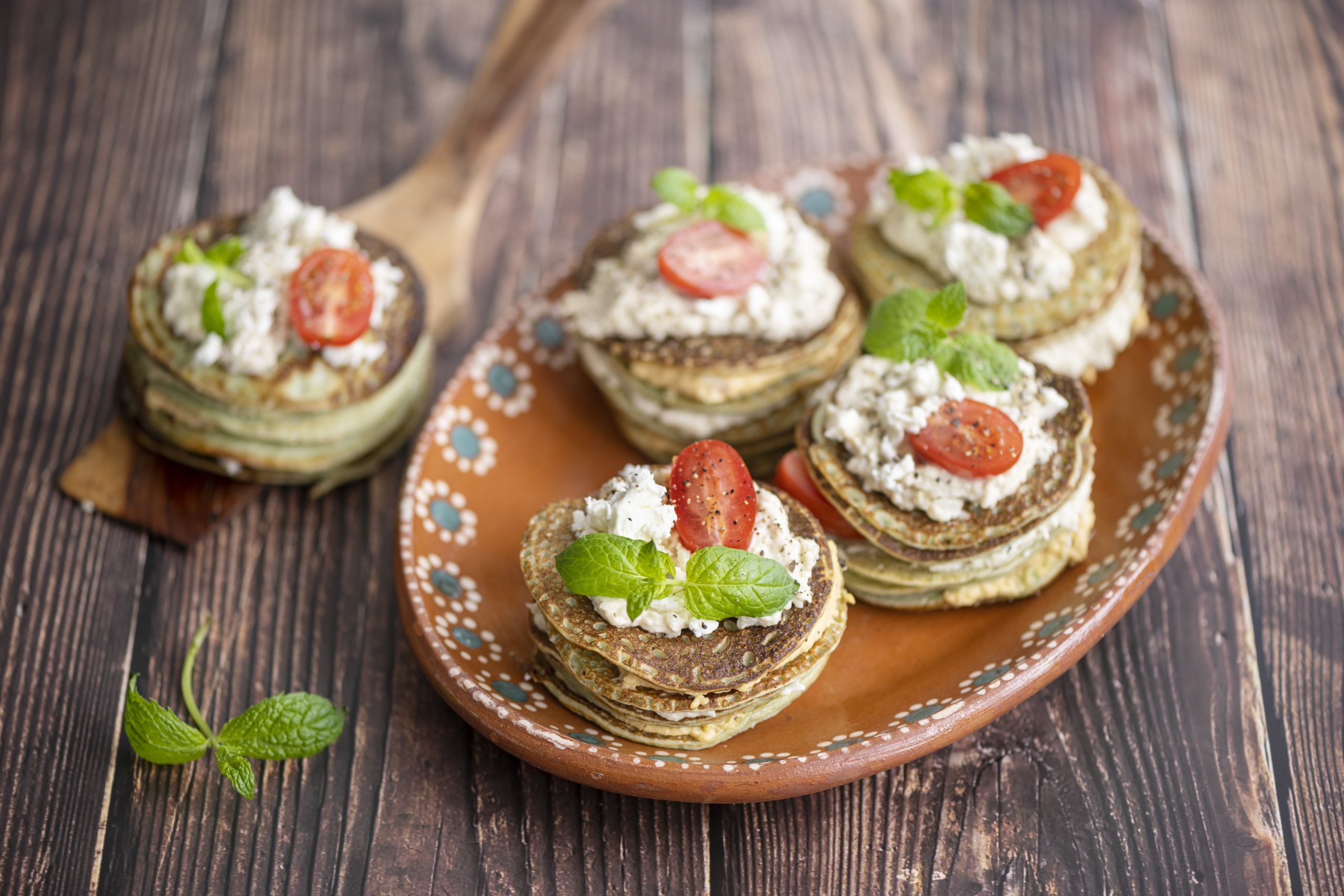 Hummus-lettuja
