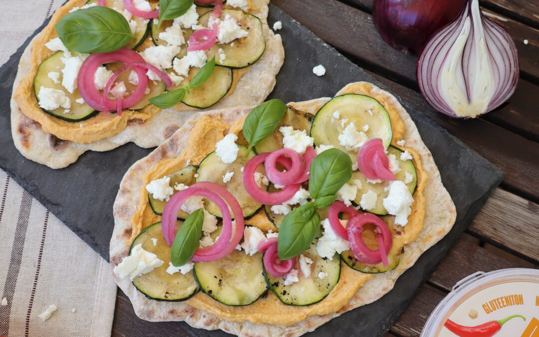 Flatbreadit hummuksella